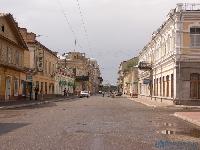 Старейшая улица города. Возвращено историческое название: Никольская